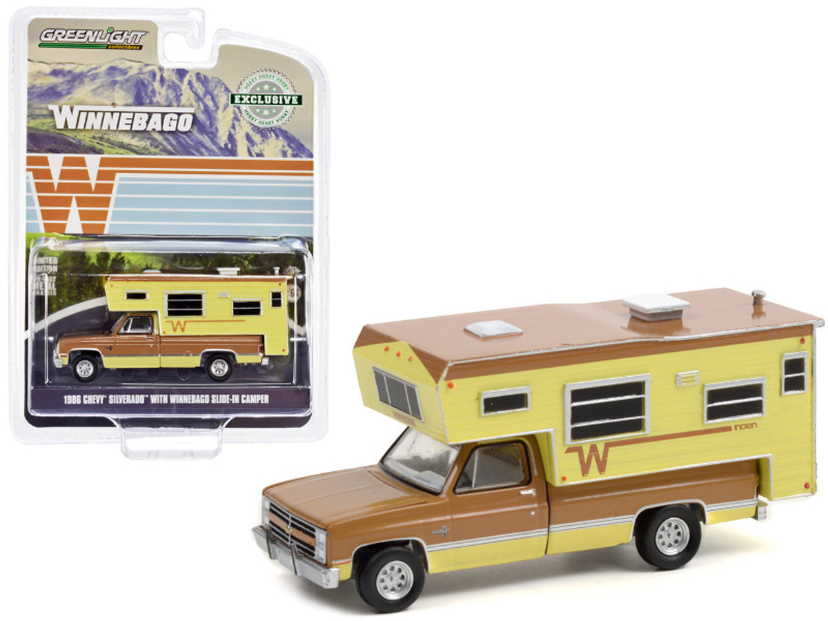 Greenlight 1:64 1986 Chevrolet C20 Silverado Camper Special with Winnebago Slide-In Camper - Copper Canyon & Doeskin Tan - Thumbnail