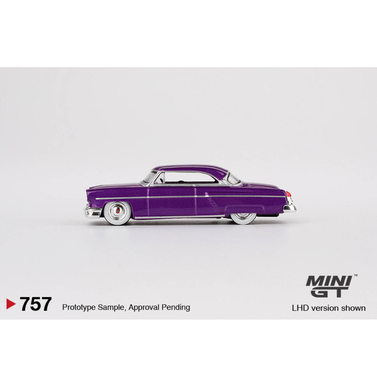 Mini GT 1/64 Lincoln Capri Hot Rod 1954 Purple Metallic MGT00757