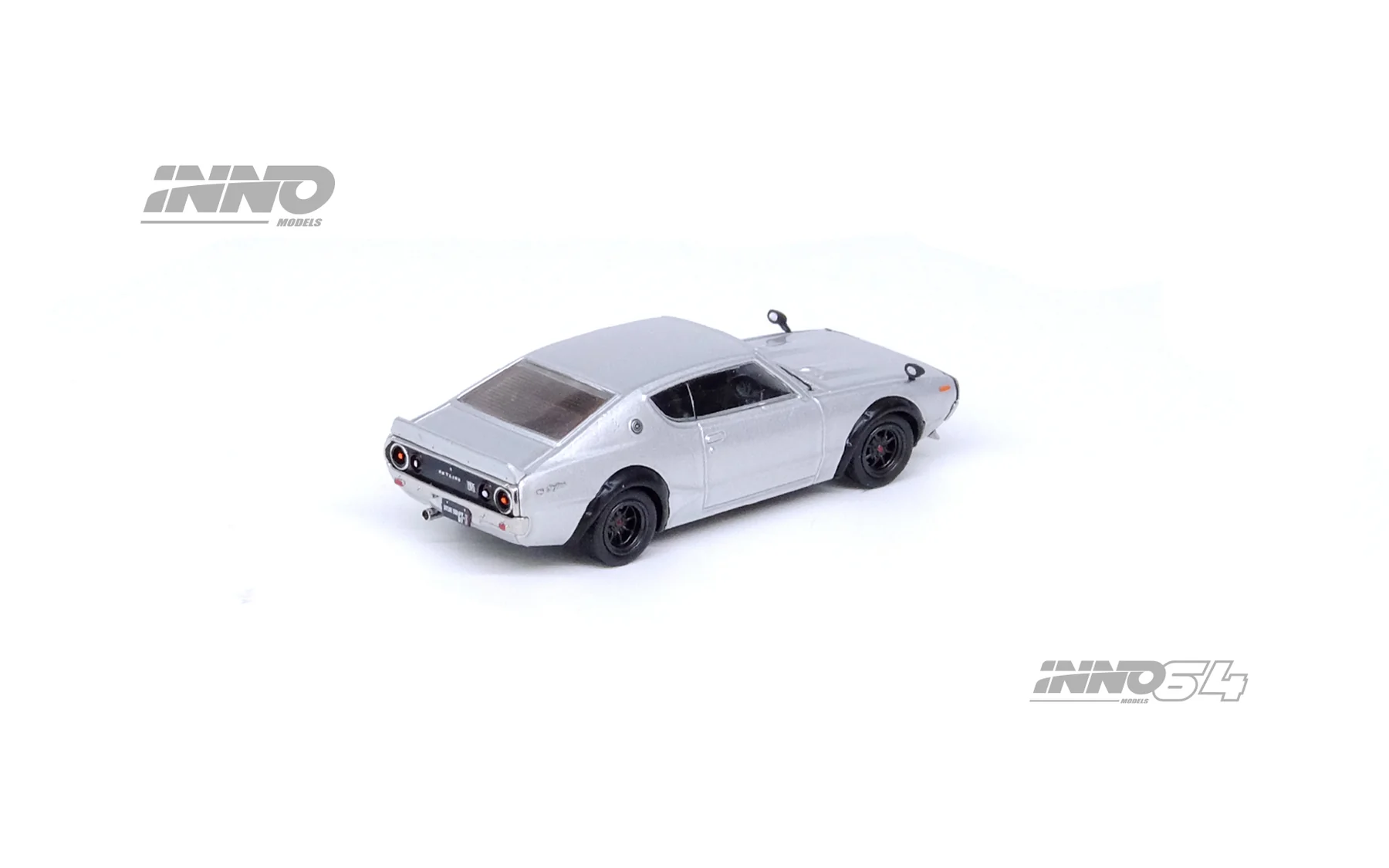 Inno 1/64 NISSAN SKYLINE 2000 GT-R (KPGC110) Silver IN64-KPGC110-SIL - Thumbnail