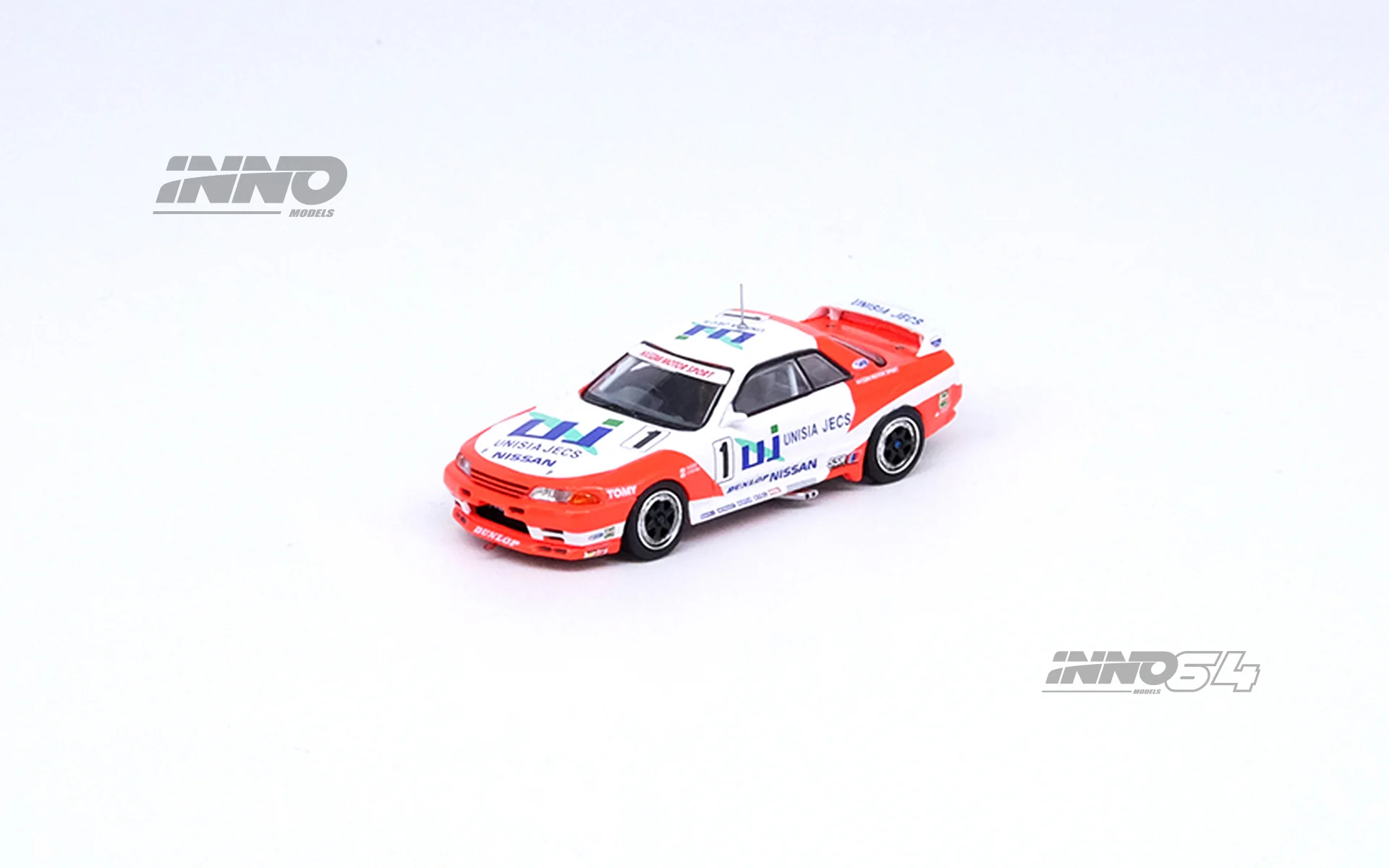 Inno 1/64 NISSAN SKYLINE GT-R (R32) 