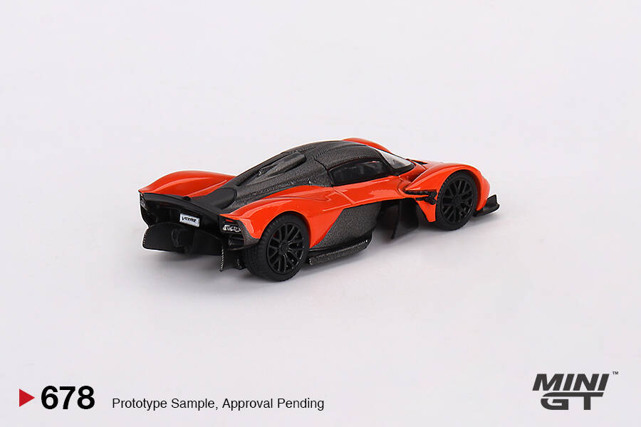 Mini GT 1/64 Aston Martin Valkyrie Maximum Orange GT MGT00678