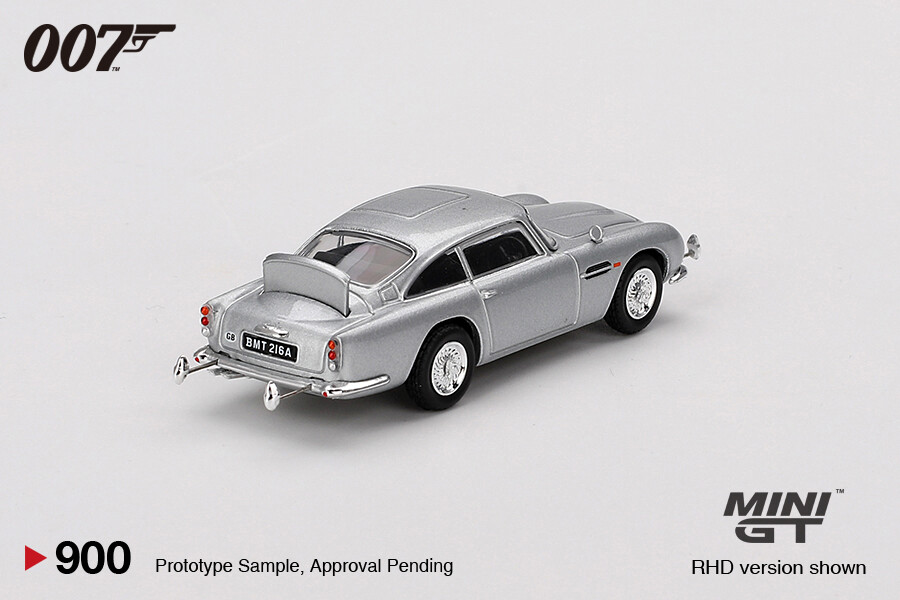 (ÖN SATIŞ) Mini GT 1/64 Aston Martin DB5 James Bond “Goldfinger” / English Blister Paket MGT00900-007E - Thumbnail