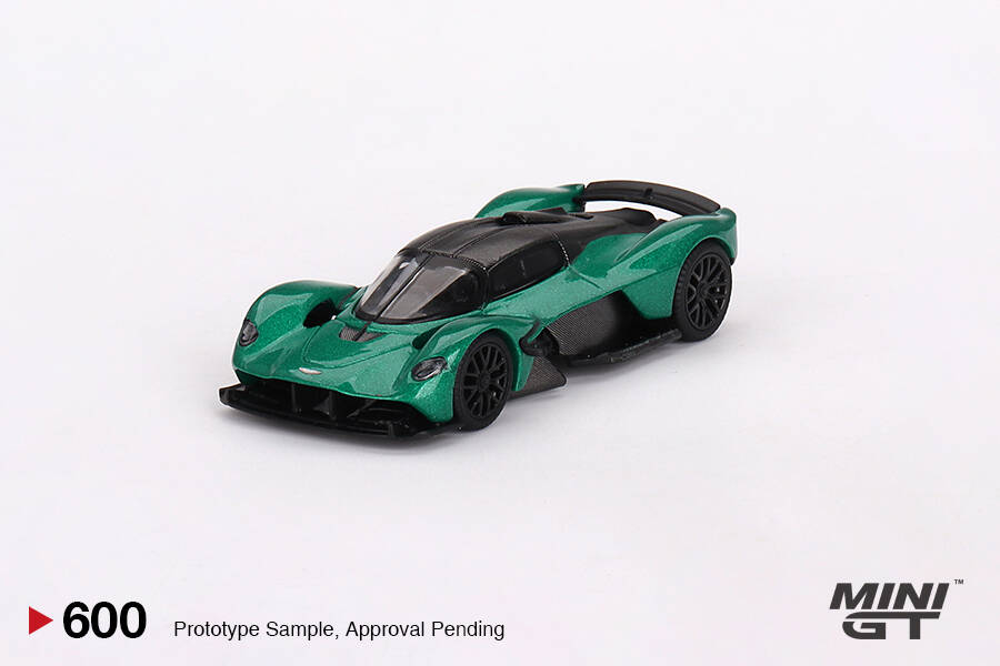 Mini GT 1/64 Aston Martin Valkyrie Aston Martin Racing Green MGT00600