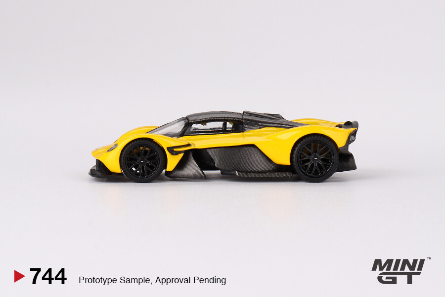 (ÖN SATIŞ) Mini GT 1/64 Aston Martin Valkyrie Sunburst Yellow MGT00744 - Thumbnail