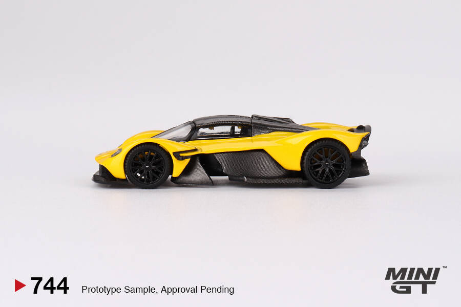 (ÖN SATIŞ) Mini GT 1/64 Aston Martin Valkyrie Sunburst Yellow MGT00744