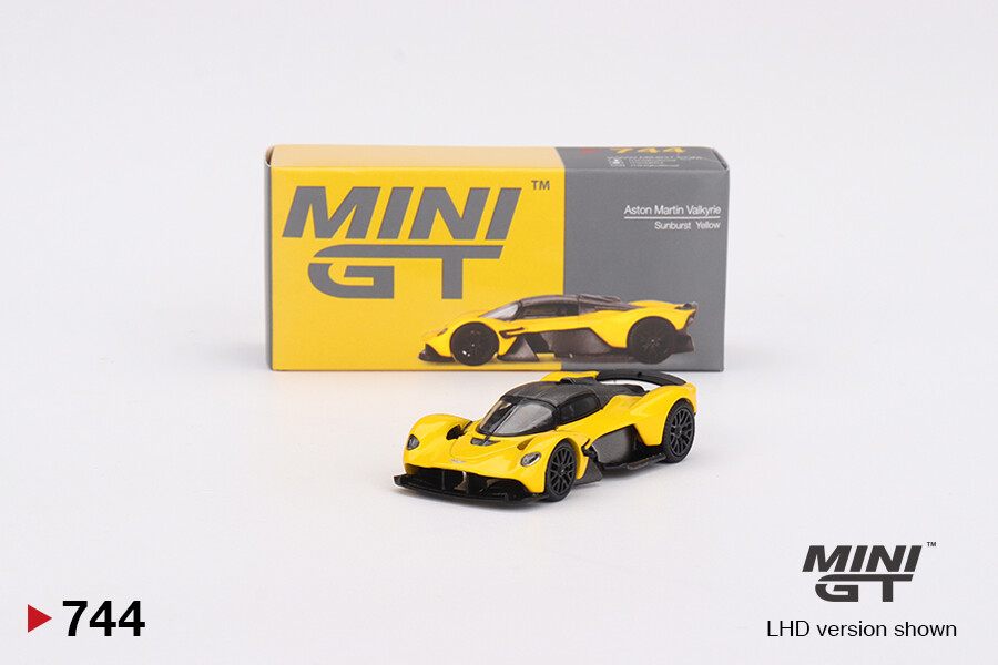 (ÖN SATIŞ) Mini GT 1/64 Aston Martin Valkyrie Sunburst Yellow MGT00744 - Thumbnail