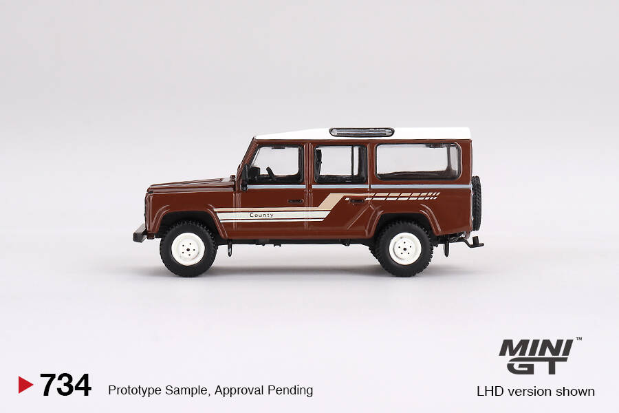 Mini GT 1/64 Land Rover Defender 110 1985 County Station Wagon Russet Brown MGT00734