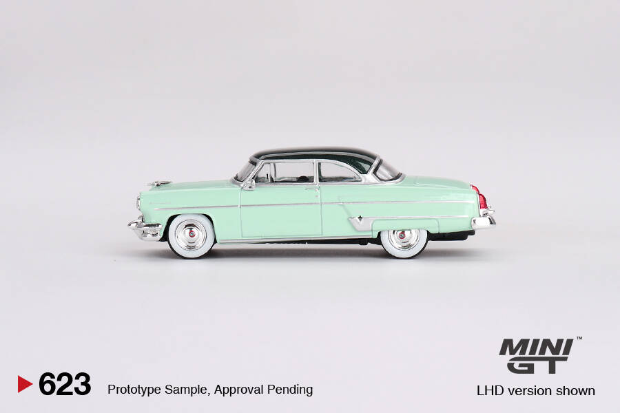 Mini GT 1/64 Lincoln Capri 1954 Parklane Green / Bloomfield Green MGT00623