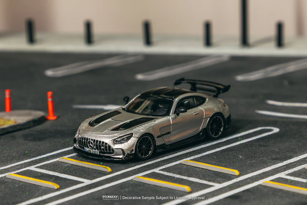 Tarmac Works 1/64 Mercedes-Benz AMG GT Black Series Silver Metallic - GLOBAL64 T64G-042-SL - Thumbnail